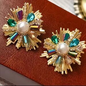 Vintage Crystal Flower Pearl Stud Earrings